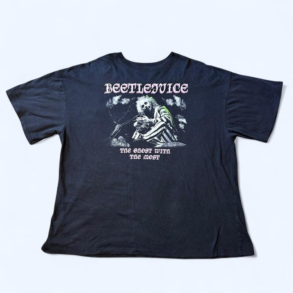 Goth Beetlejuice Black Graphic Tee!